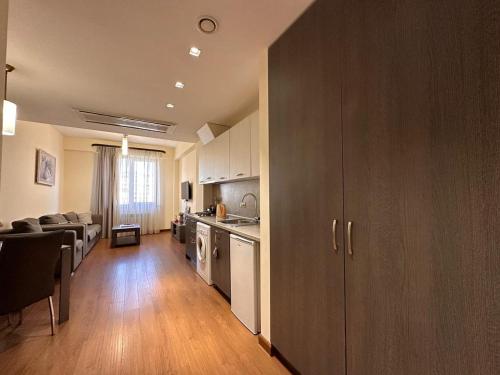 Nhà bếp/bếp nhỏ tại Noy Art apartments