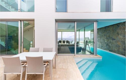 Luxurious Home In Granada