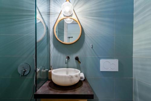 Art and Soul Athenian Chic 3BR near Psirri