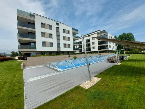 Bazén v ubytování Beach&Pool nebo v jeho okolí