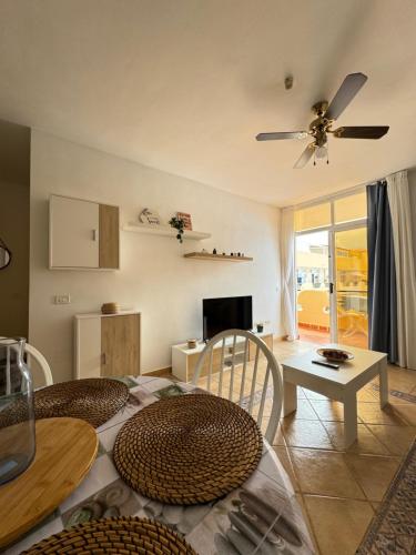 Acogedor apartamento con vistas al mar
