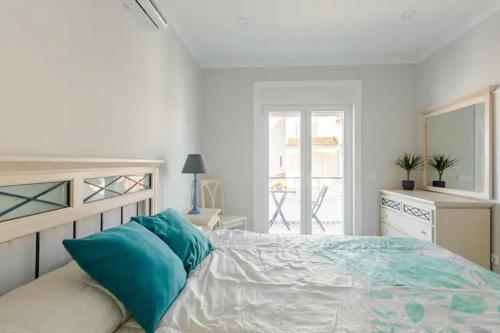 BrisaMarVilas Sea view, 5 min Walk to Town & Beach 12e13