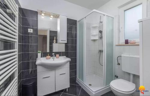 Koupelna v ubytování Villa Grguci