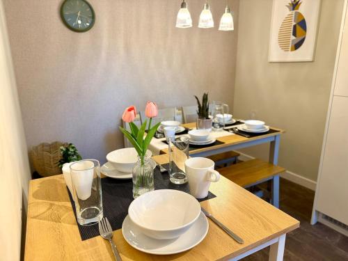 Gambar di galeri bagi Comfy 3Br for Workers & Families di Lemington