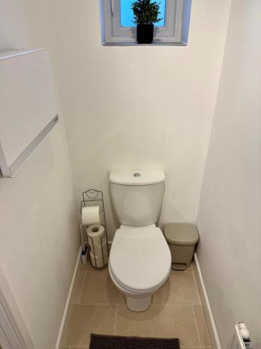 Bilik mandi di Comfy 3Br for Workers & Families