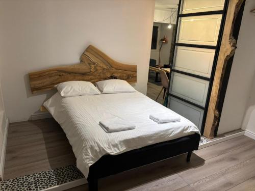 เตียงในห้องที่ Baščaršija Sight