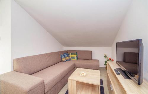 Cozy Apartment In Crikvenica With Wifi