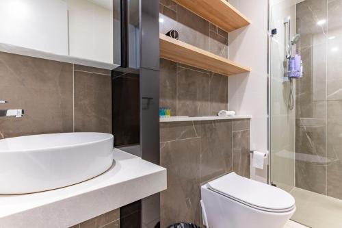 Gallery image of L9 Modern High Level 2B with 2 Balconies in Mascot in Sydney