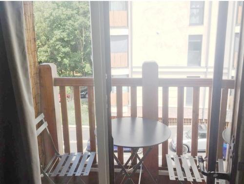 Confortable studio, jolie terrasse a 350 m de Paris