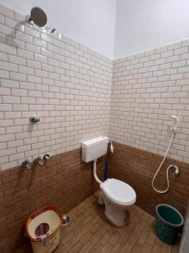 Koupelna v ubytování TJ Homestay