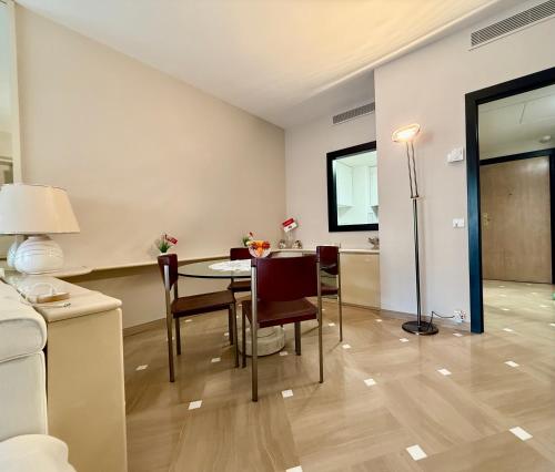 Monaco Fontvieille elegant apt - Luxury Terrace & Pool - Garden View photo 14