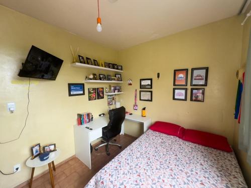 Katil atau katil-katil dalam bilik di Quarto mobiliado com café da manhã