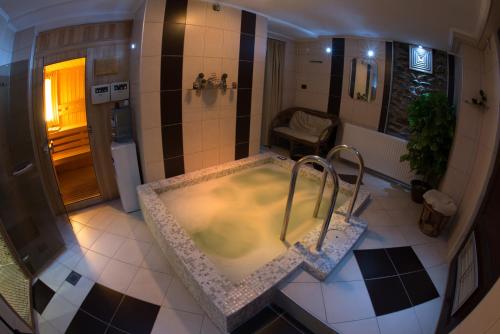 ベロヴォにあるHotel Manastir Berovoのギャラリーの写真