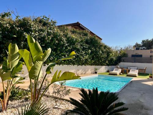 Pool Villa Lagonisi 5min from Beach