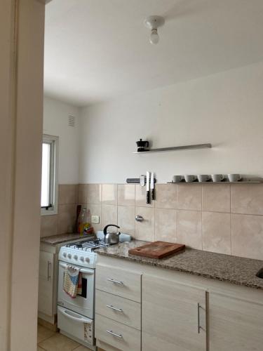 Una cocina o zona de cocina en La Florida Departamentos