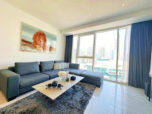 1BR w Burj Khalifa & Canal Views Near Downtown by Vibel