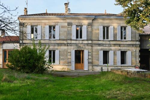 Το κτήριο όπου στεγάζεται  the country house