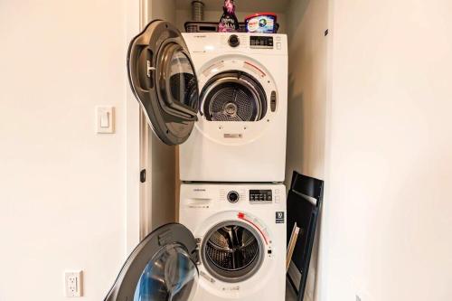 Exclusive Condo w Beautiful City Views and Full Amenities! photo 43