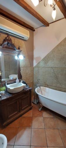 Ένα μπάνιο στο Agriturismo Dinoabbo Apt