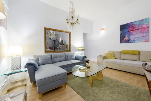 GRAN VIA-SOL SPACIOUS APARTMENT 3 Bedrooms & 2 WCs