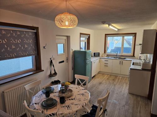 Kuchyň nebo kuchyňský kout v ubytování Captain's Retreat, Peterhead