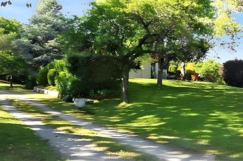 Κήπος έξω από το Maison avec jardin clôturé à Reignier-Esery