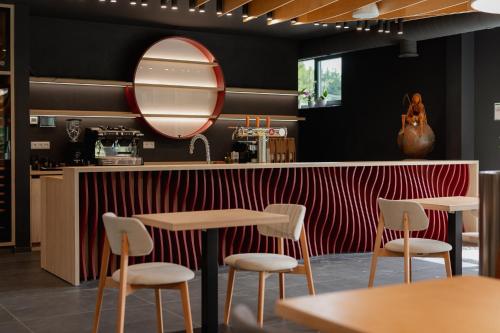 Restoran atau tempat lain untuk makan di Pace Verde - Luxury Apartment in Brezovina