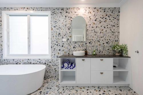 Ένα μπάνιο στο Bikini - Oceanstays - Pet Friendly