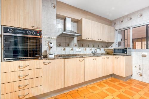 Centrally located temporary, very spacious Pataconabluerentals