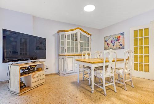 Centrally located temporary, very spacious Pataconabluerentals