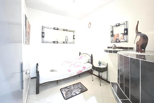 Kuchyň nebo kuchyňský kout v ubytování Spacious Apartment in Agadir, 75 sqm with Private Garden