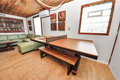 Χώρος καθιστικού στο Gulf Siesta Vacation Lofts