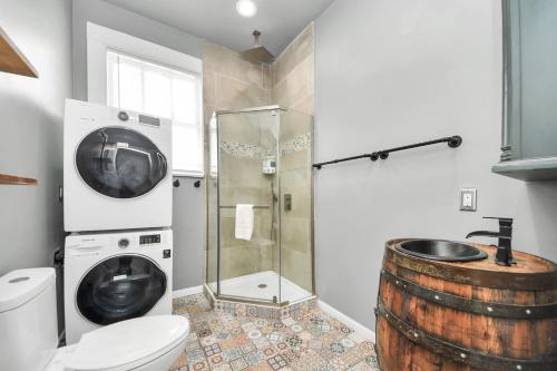 Ένα μπάνιο στο Gulf Siesta Vacation Lofts