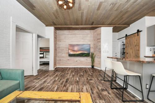 Η κουζίνα ή μικρή κουζίνα στο Gulf Siesta Vacation Lofts