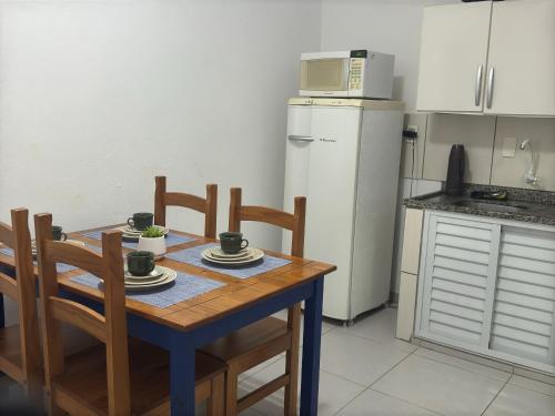 Кухня или мини-кухня в Recanto do Leco - Praia da Armação
