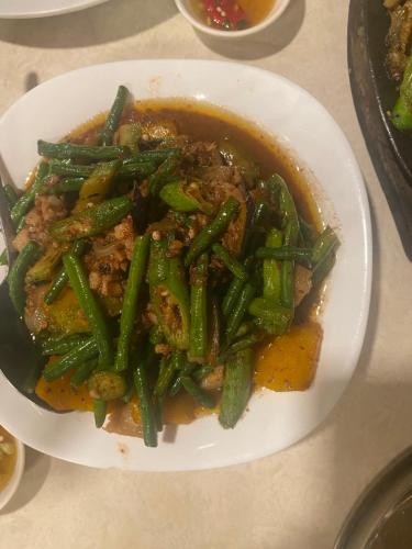 ゲストハウスの敷地内または近くでの食事または食べ物
