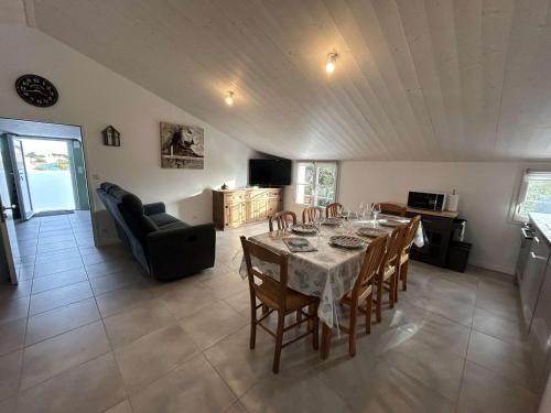 Appartement rénové 3 chambres proche plage avec jardin et WiFi à Noirmoutier - FR-1-224B-238