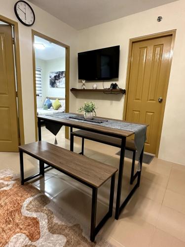 Μια τηλεόραση ή/και κέντρο ψυχαγωγίας στο Condo in Dumaguete City