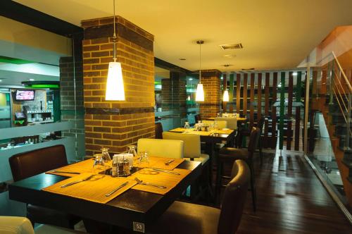 Gallery image of Hotel Alex Caracas in Caracas