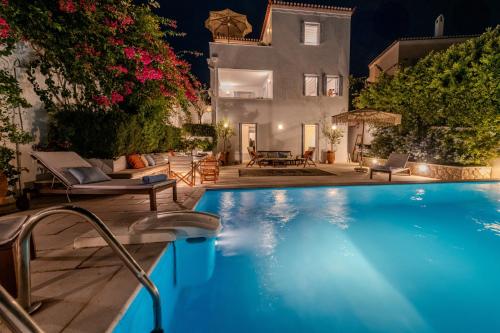 The Villa Evita Stunning View with private pool
