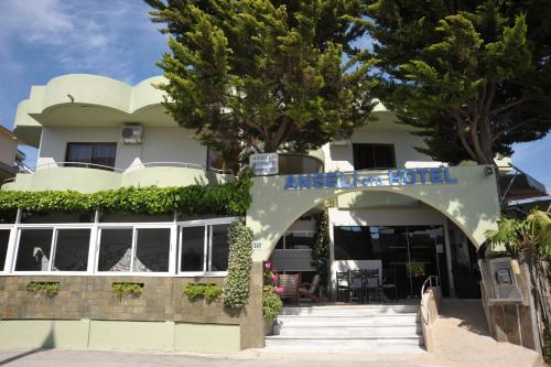 Η πρόσοψη ή η είσοδος του Anseli Hotel