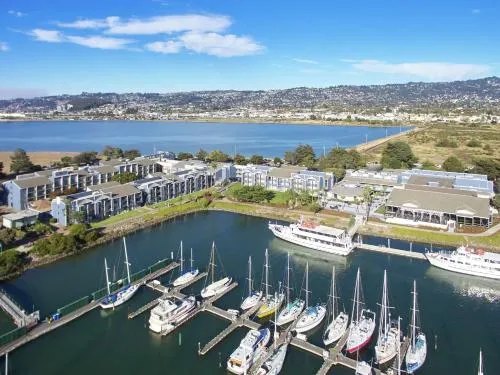 DoubleTree by Hilton Hotel Berkeley Marina in Richmond