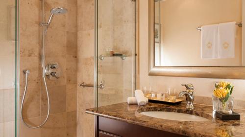 Relais & Châteaux Bülow Palaisにあるバスルーム
