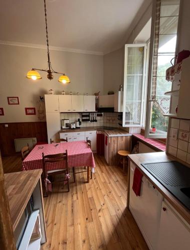 Appartement Eaux-Bonnes 주방 또는 간이 주방