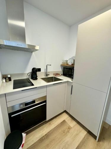 Η κουζίνα ή μικρή κουζίνα στο Solera Suites