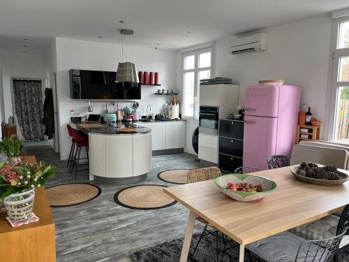 Très bel appartement avec grande terrasse 300m de la plage