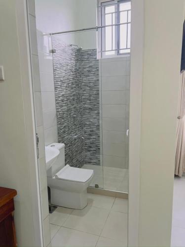 Bany a Bushtrekker Home