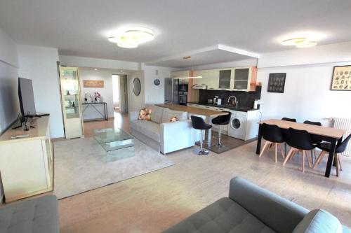 Cannes Palm Beach - Fully fitted apartment - 2 bedrooms