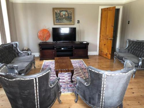 Gallery image of Emtonjeni Selfcatering Guest House in Ermelo