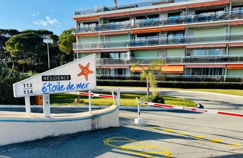 Beautiful Cannes Beachfront Apartment 4 pers photo 6